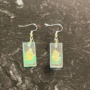 Elegant Green and Gold Dangle Earrings